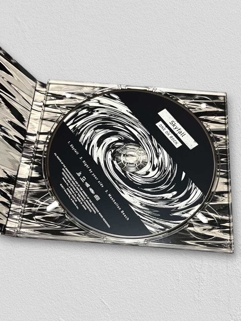 【正規品】Skyfall 会場限定盤　/ ONE OK ROCK ワンオクロック