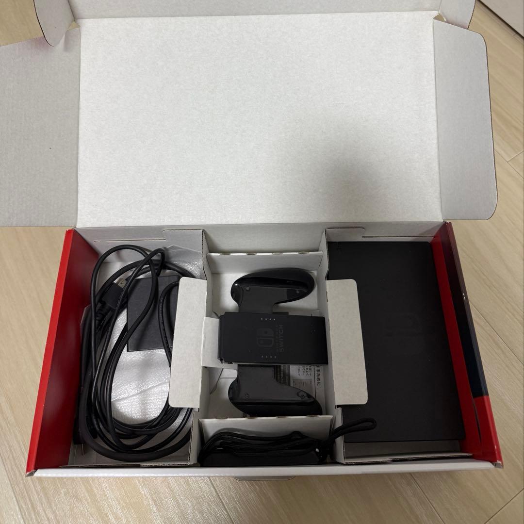 Nintendo Switch ネオンブルー/ネオンレッド　付属品あり