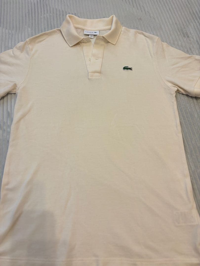 値下げほぼ新品Lacoste クリーム色 ポロシャツ 半袖
