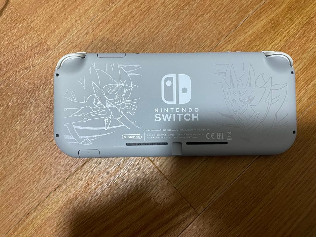 ニンテンドースイッチ ライト 本体 ザシアン・ザマゼンタ 剣 盾 バージョン