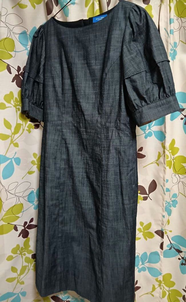 超美品!BLUE LABEL CRESTBRIDGE ひざ丈ワンピ、サイズ38