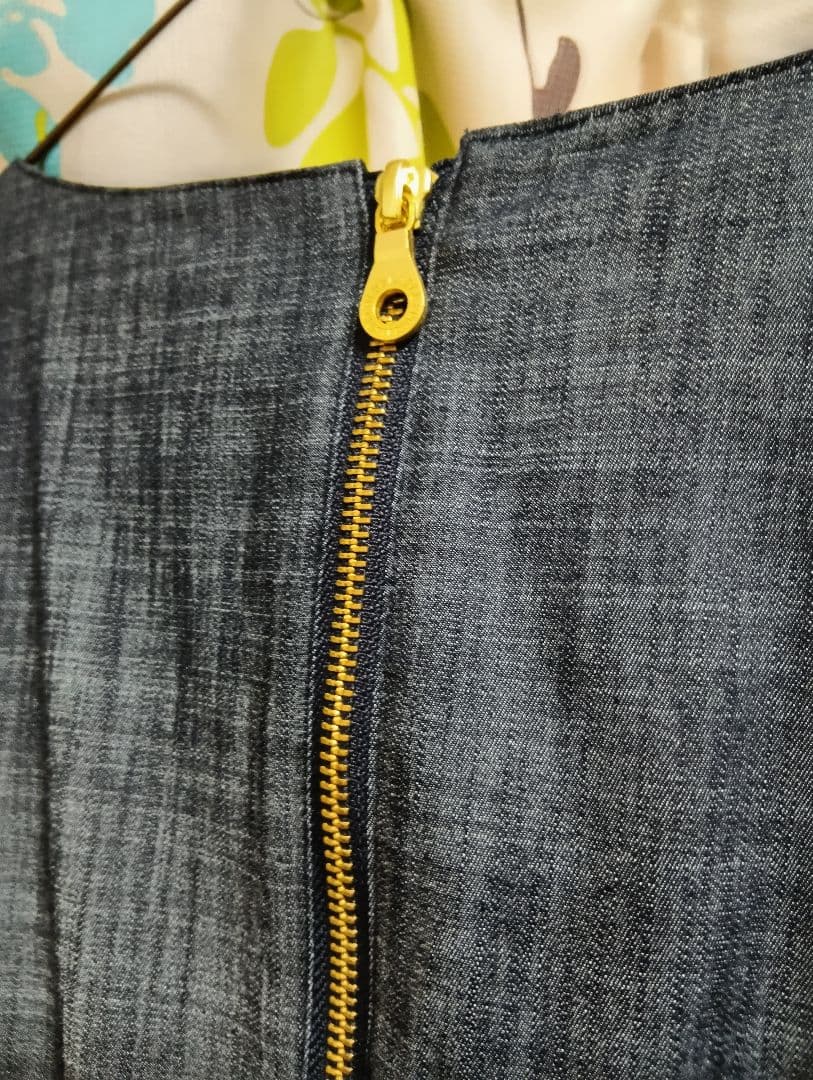 超美品!BLUE LABEL CRESTBRIDGE ひざ丈ワンピ、サイズ38