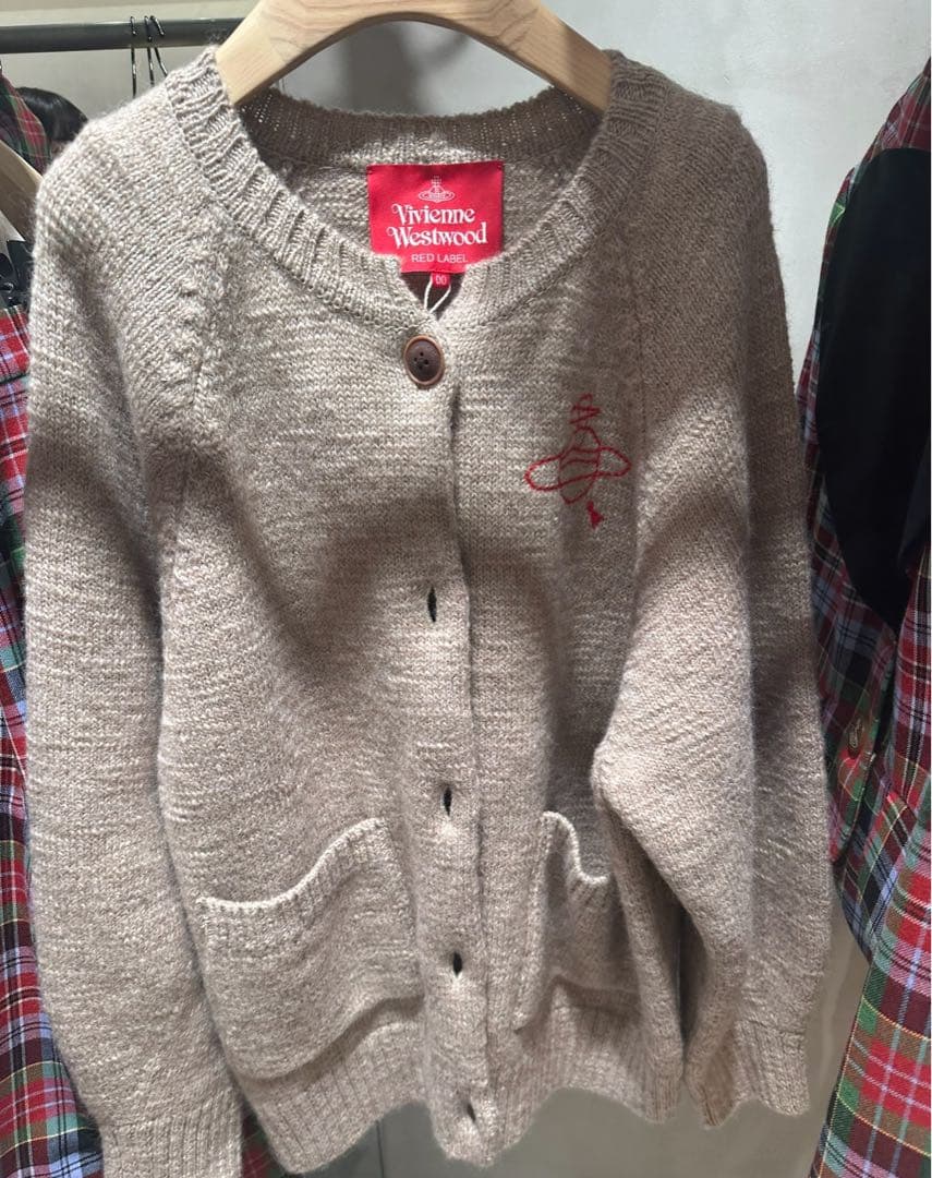 Vivienne Westwood 新品ベージュ マフラー付きニットカーディガン