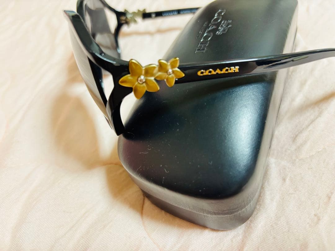 COACH 花装飾 サングラス ケース付き