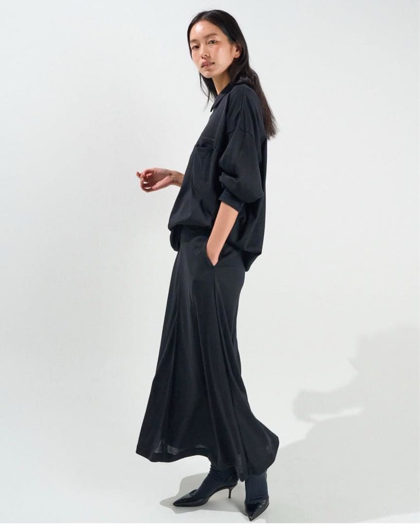 ミノトール　TECH WOOL SKIRT ネイビー