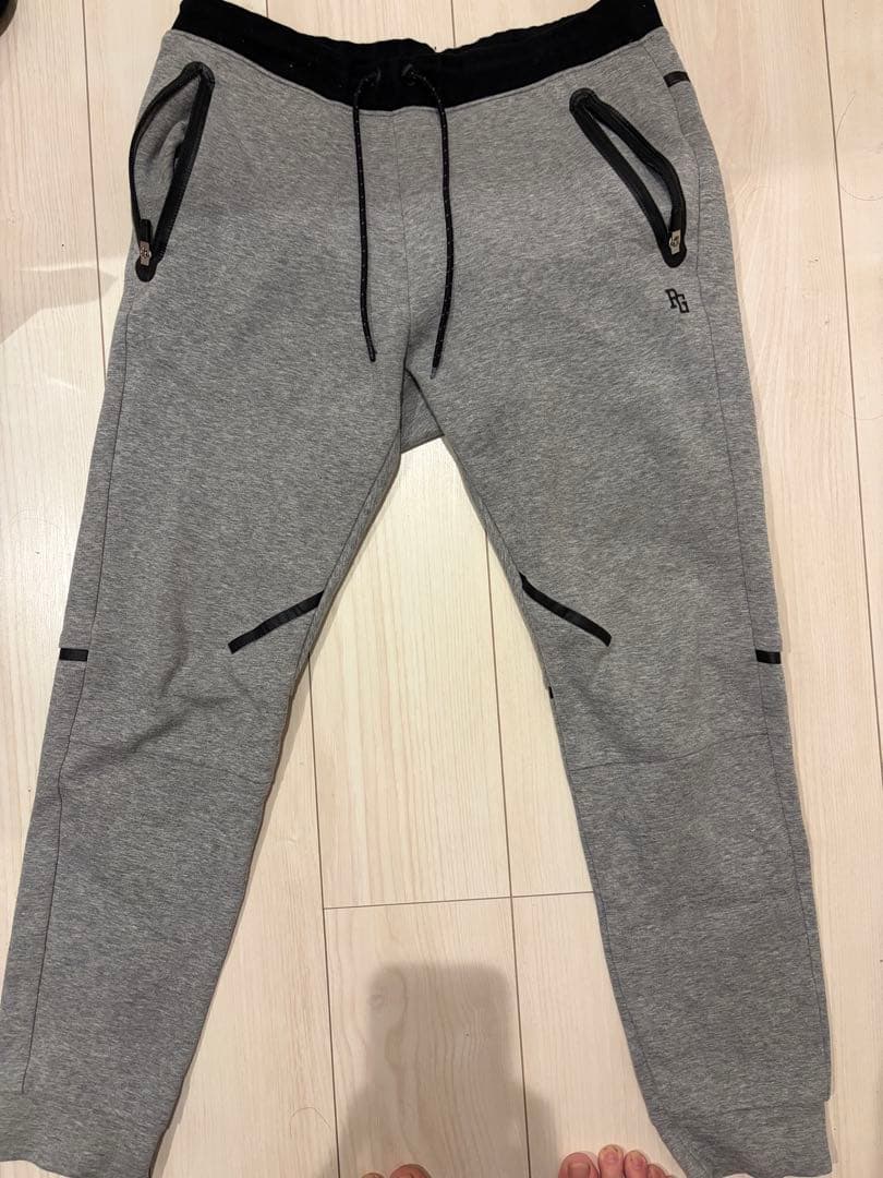 パーリーゲイツサイズ5グレー スリムフィットパンツ ジッパーポケット付き