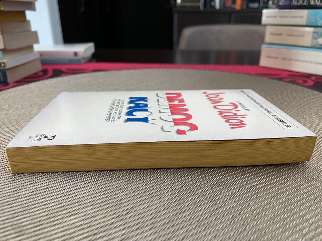 希少　Joan Didion Democracy