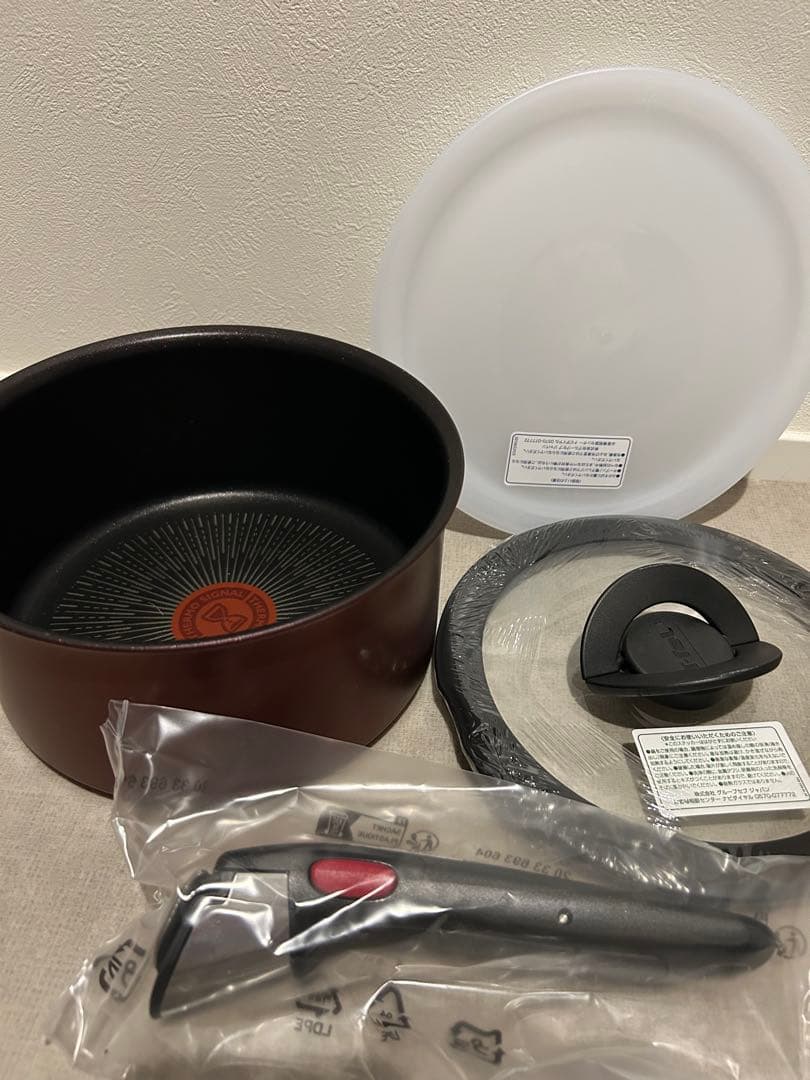 ティファール　ソースパン18cm インジオネオ　モーヴレッド アンリミテッド