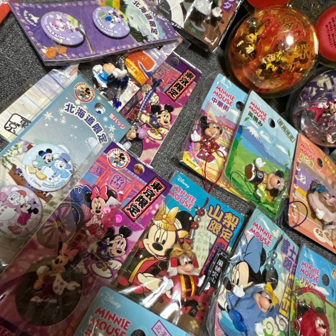 ミッキー&ミニーご当地着ぐるみストラップ　35個大量まとめ売り　レトロ