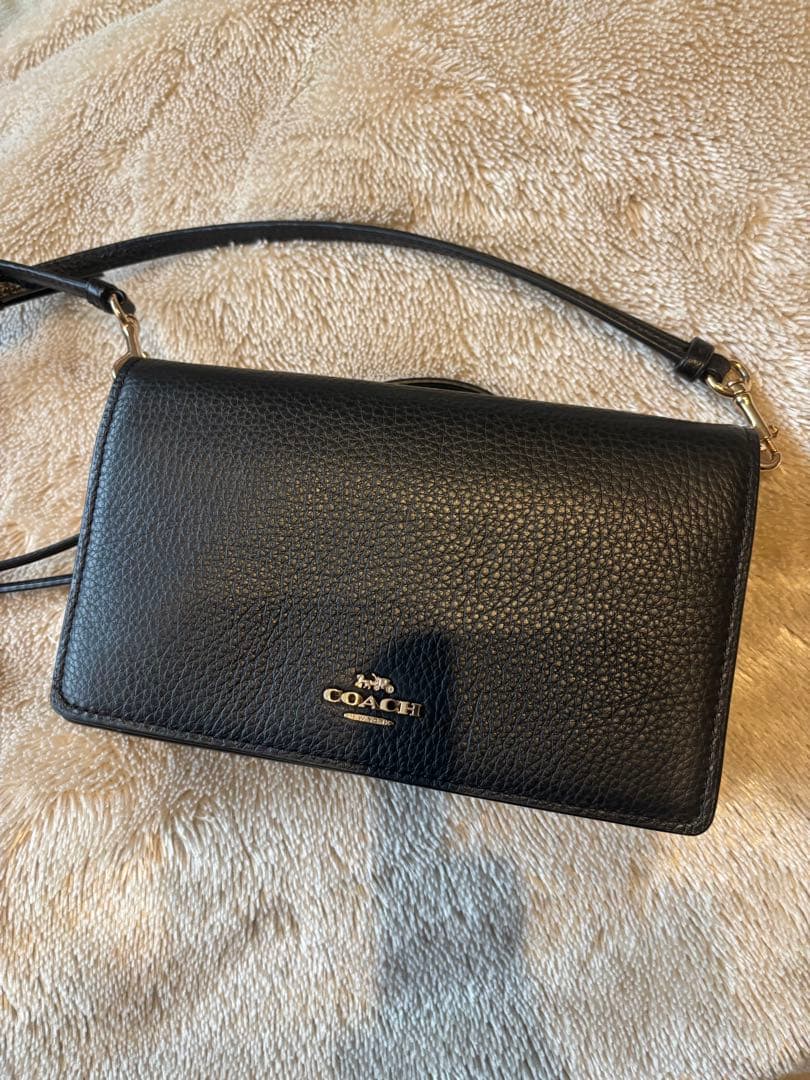 COACH ブラックレザー クロスボディバッグ