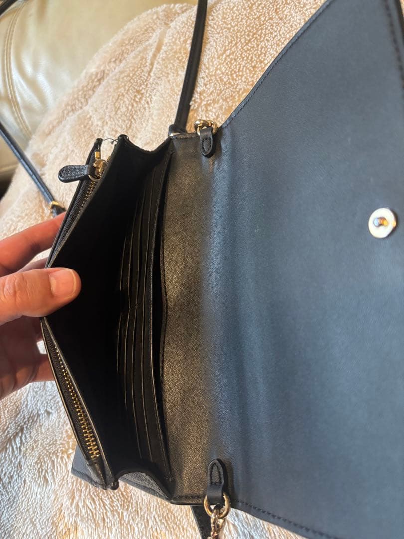 COACH ブラックレザー クロスボディバッグ