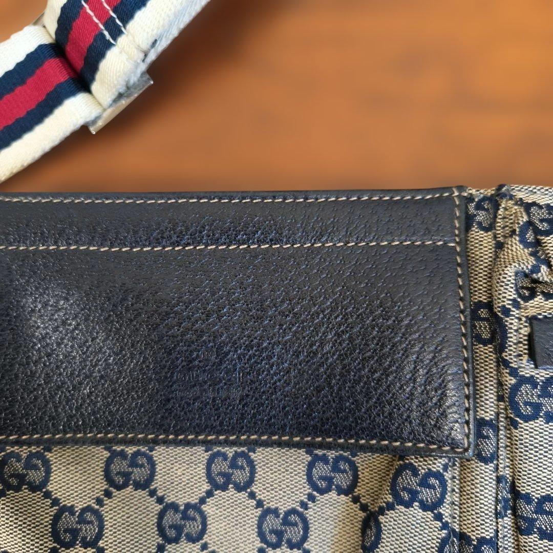 グッチ　GUCCI　GGパターンのボディバッグ、キャンバス　美品10回使用