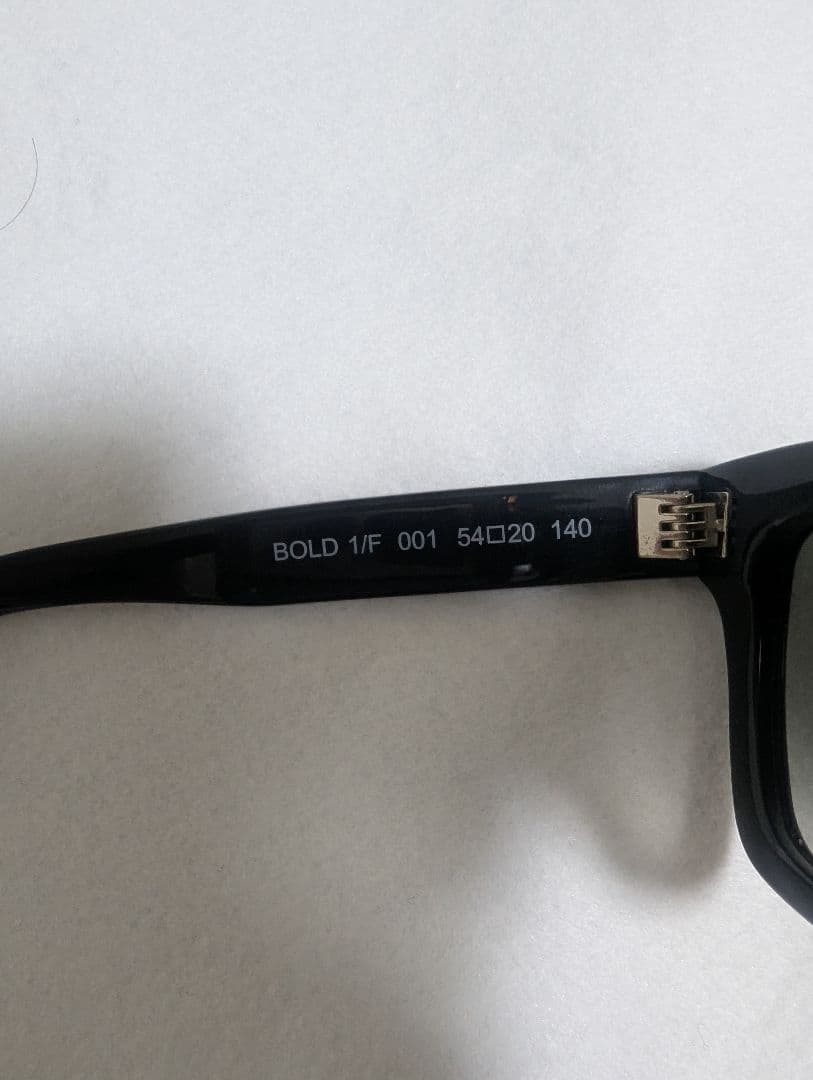 SAINT LAURENT BOLD 1/F 　登坂広臣着用