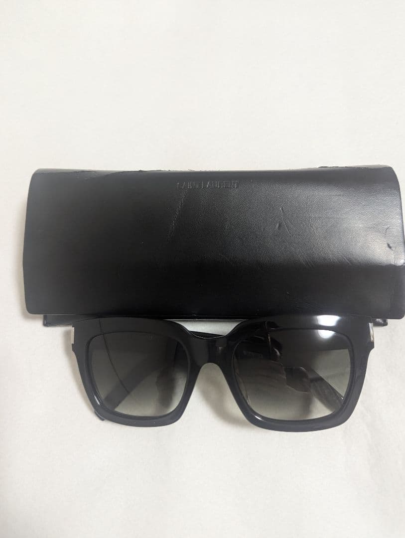 SAINT LAURENT BOLD 1/F 　登坂広臣着用