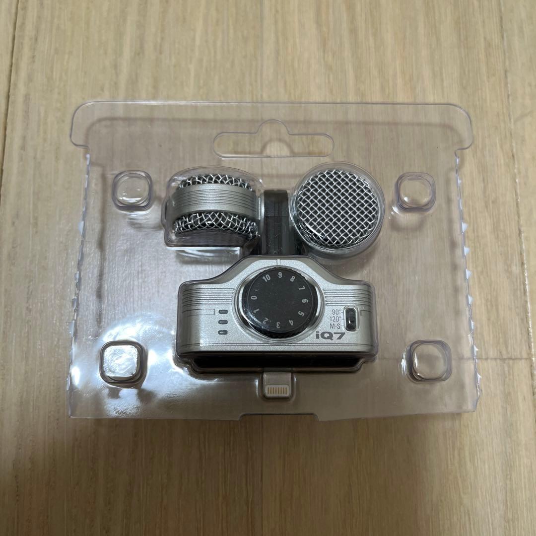 Zoom iQ7 （ズーム社製ステレオマイク）