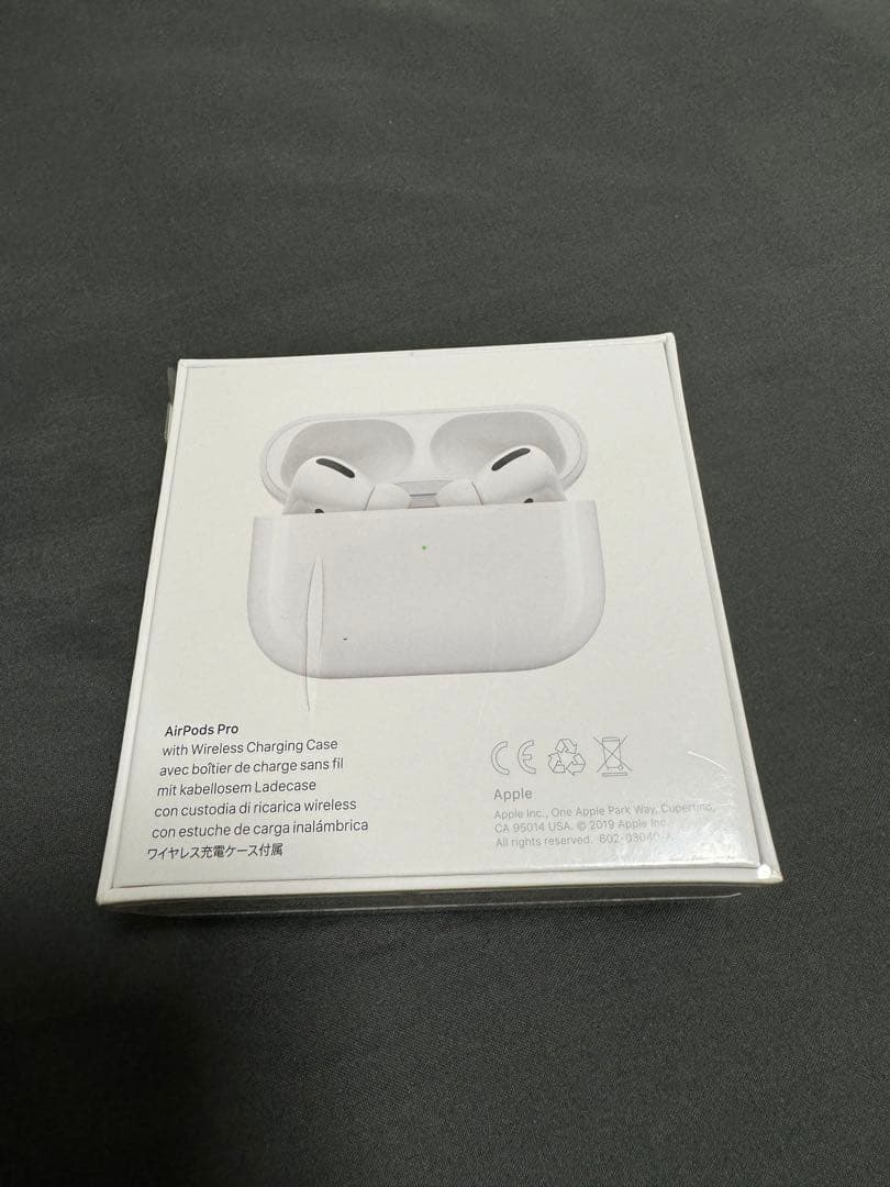 AirPods Pro ワイヤレス充電ケース付き
