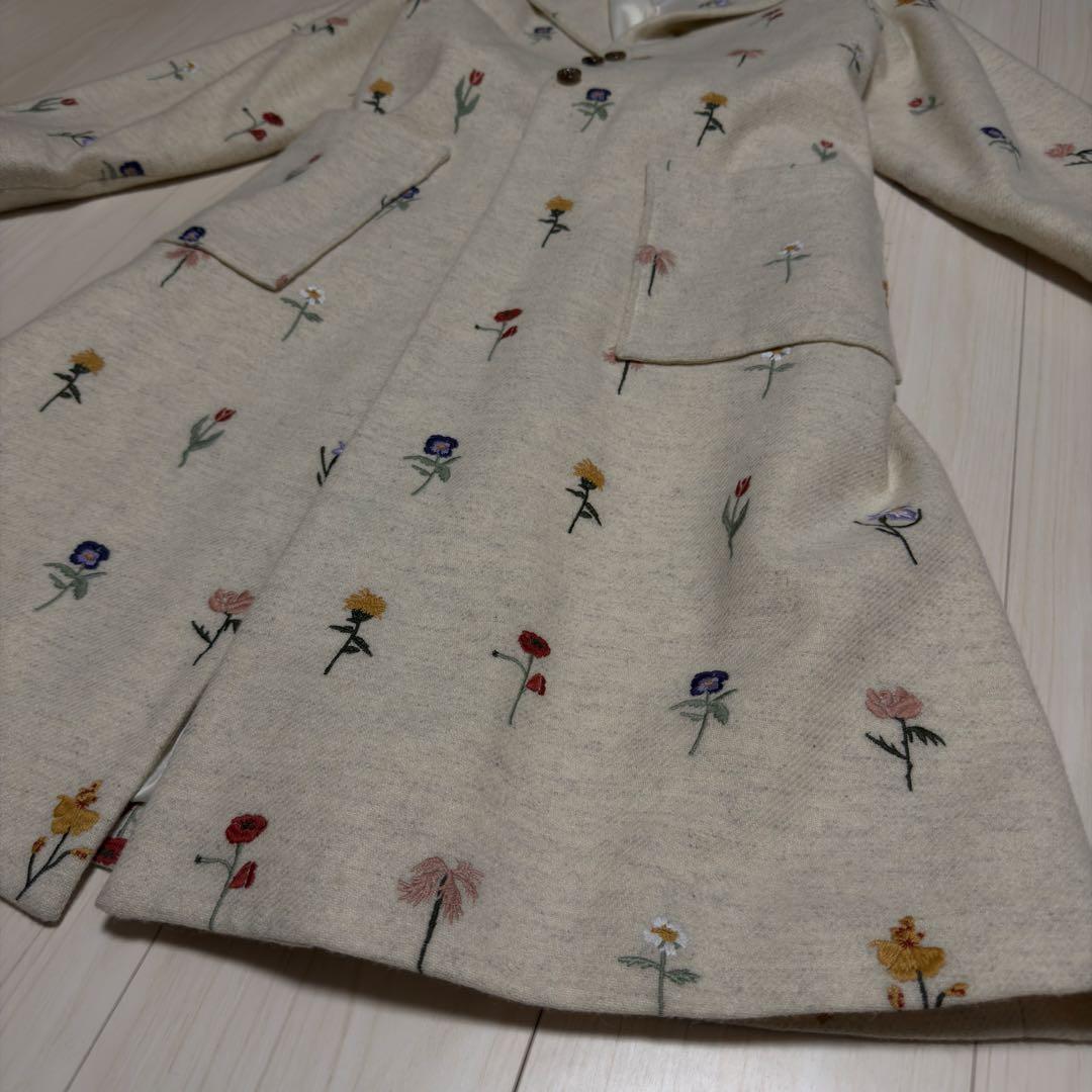 l'atelier du savon きちんと並ぶお花刺繍　ロングコート