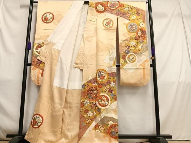 着物■豪華振袖　駒刺繍　花蝶丸文　金彩　正絹　逸品