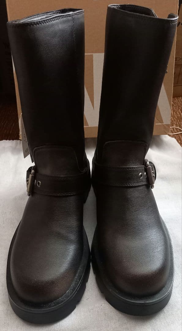 りょーちゃん様　ZARA ザラ バックルフラットライダースアンクルブーツ