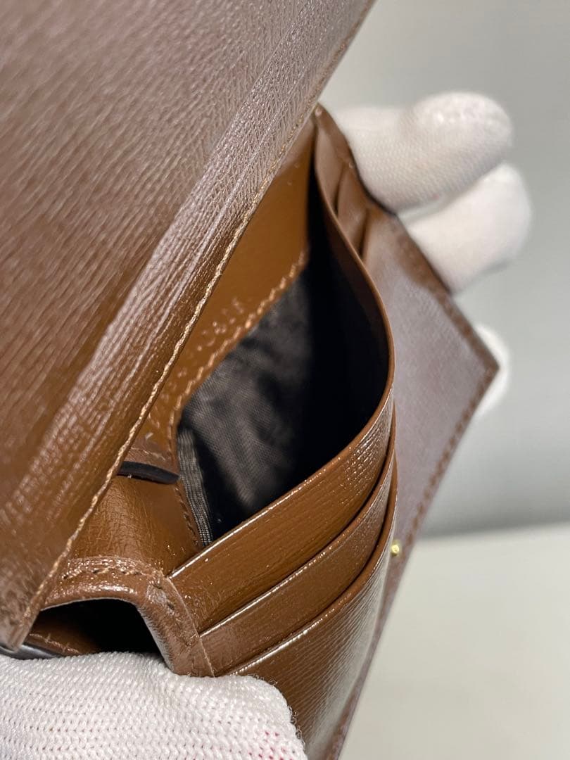 【最終値下げ】 GUCCI グッチ 二つ折り財布 ハートロゴ