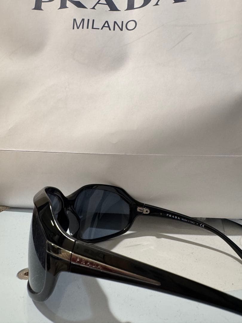 正規品PRADA プラダ サングラス GACKT着用SPR14G 入手困難 黒