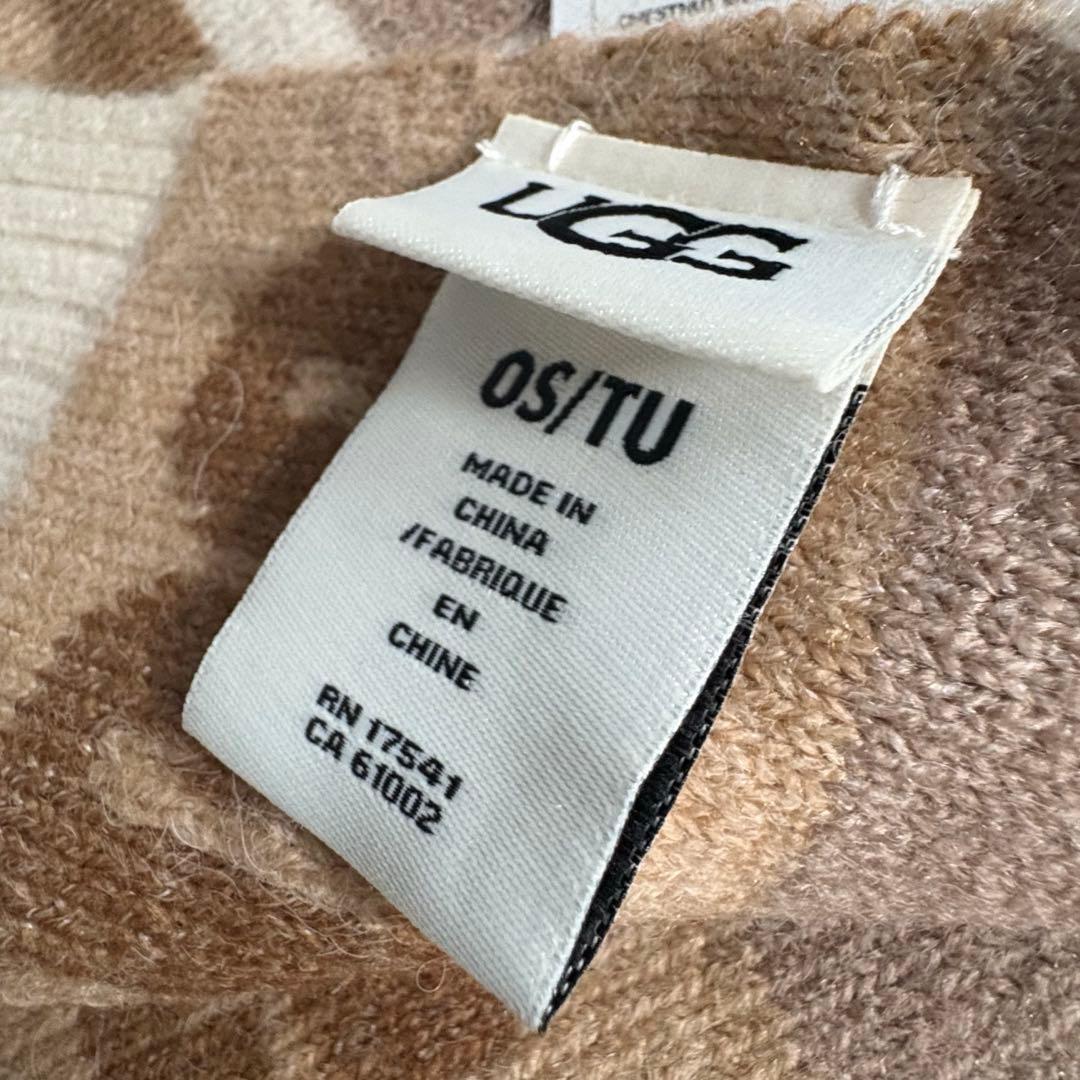 新品未使用タグ付き UGG グラフィック ロゴ スカーフ マフラー 総ロゴ