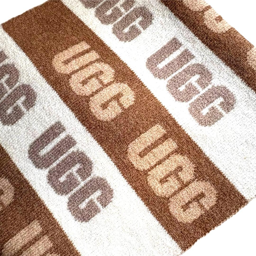 新品未使用タグ付き UGG グラフィック ロゴ スカーフ マフラー 総ロゴ
