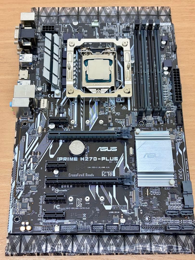 Intel corei7-7700K マザーボード CPUクーラーAK400