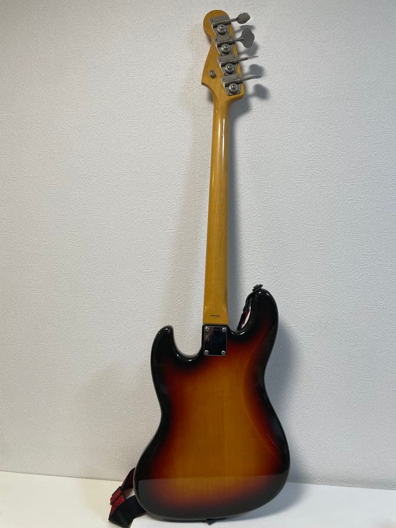 Fender Jazz Bass サンバースト ストラップ付き