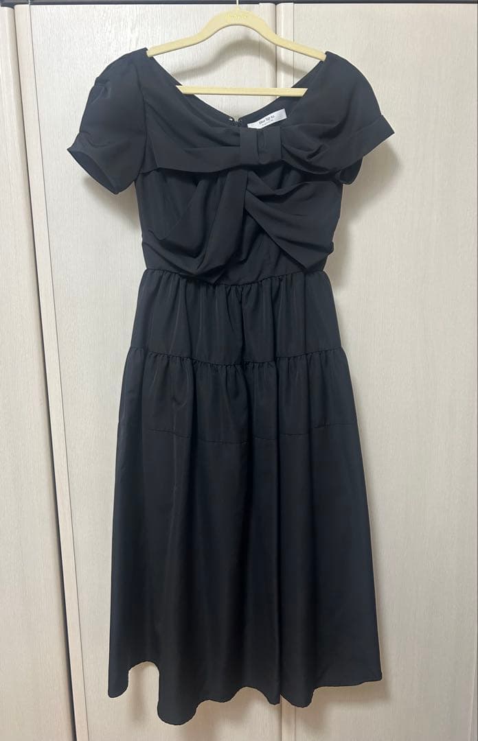 ワンピース herlipto Twisted Ribbon Tiered Dress
