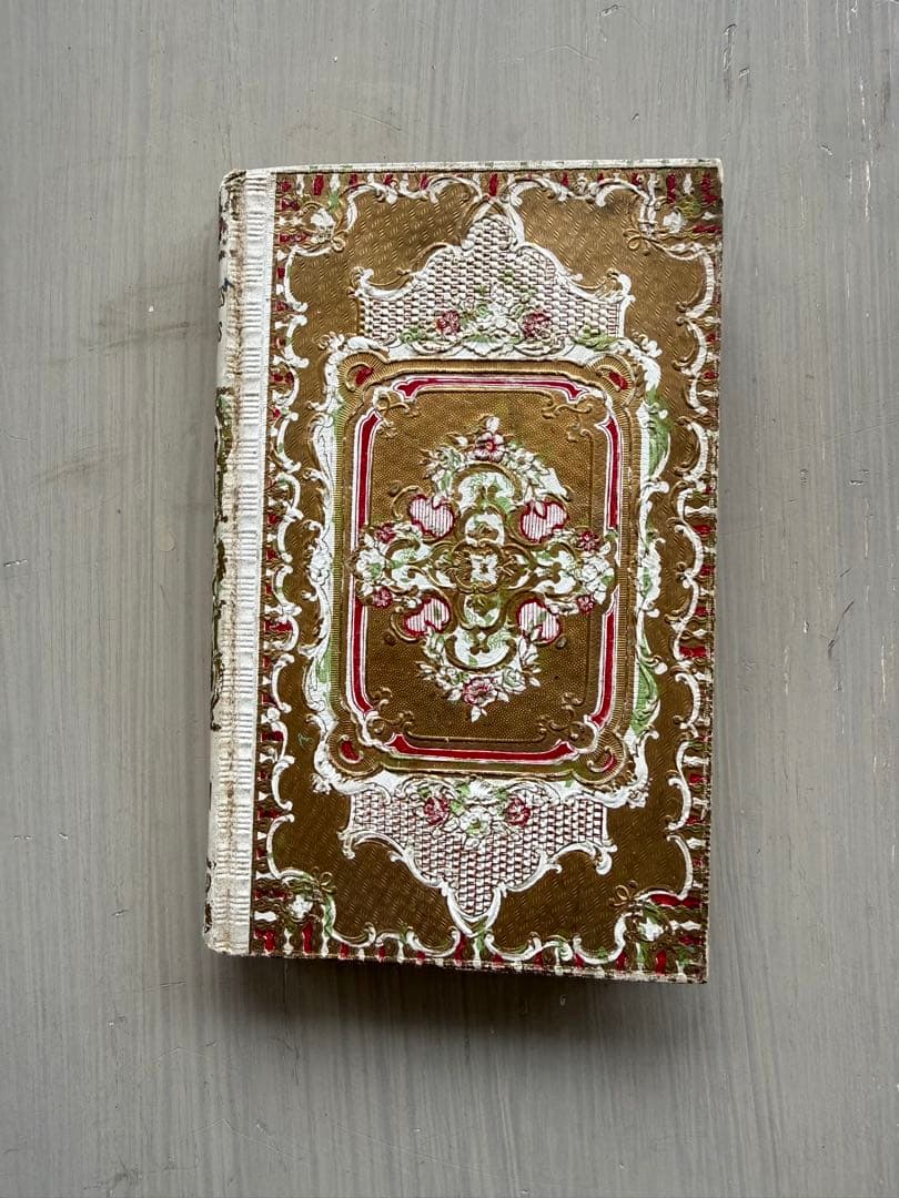フランスアンティークロマンティック本ゴールドの箔押し古書1877年印刷