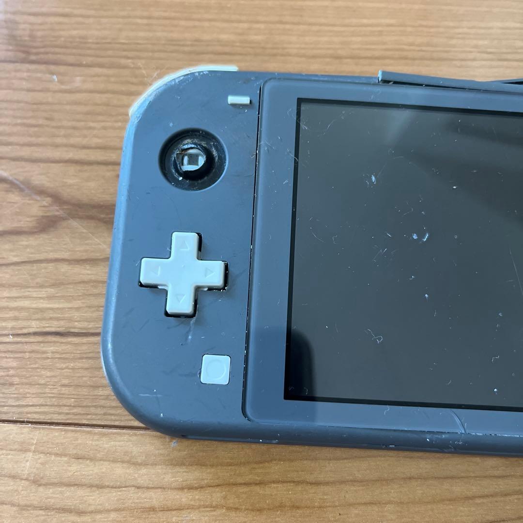 任天堂 スイッチライト 本体グレー色 液晶割れ ジャンク品