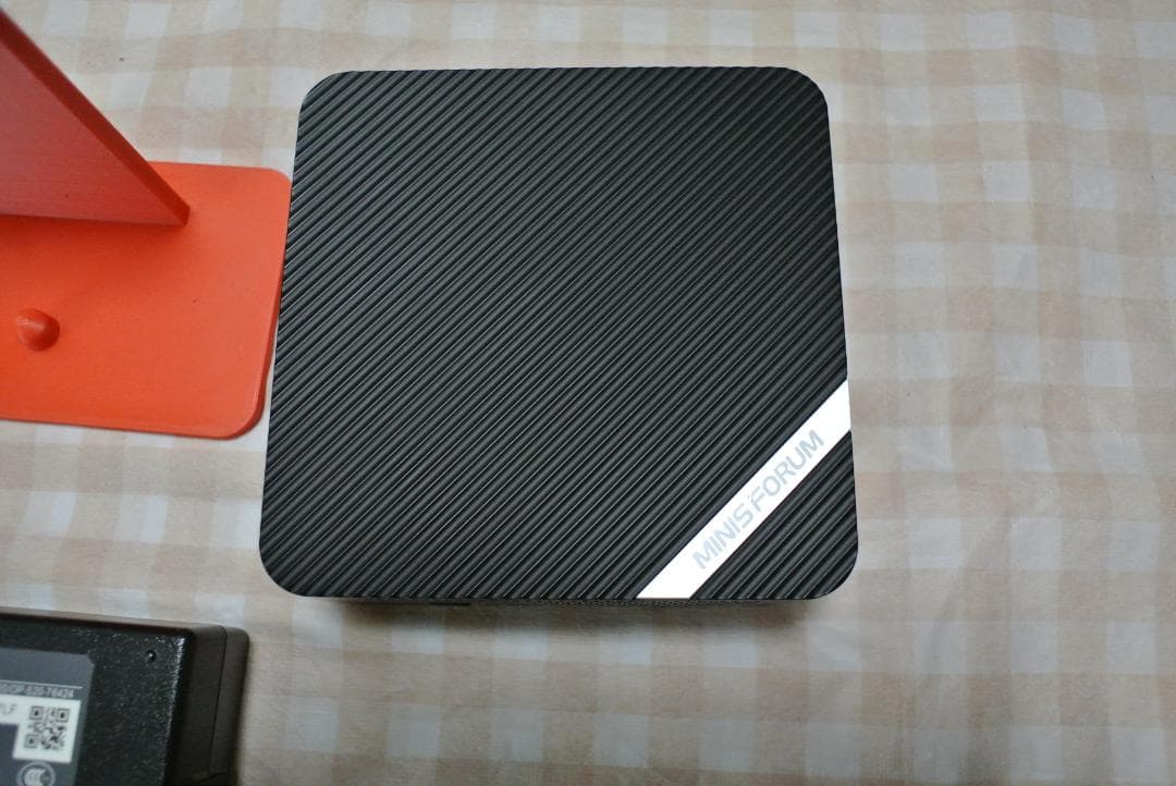 MINISFORUM UM773 Lite Ryzen7 7735HS動作品