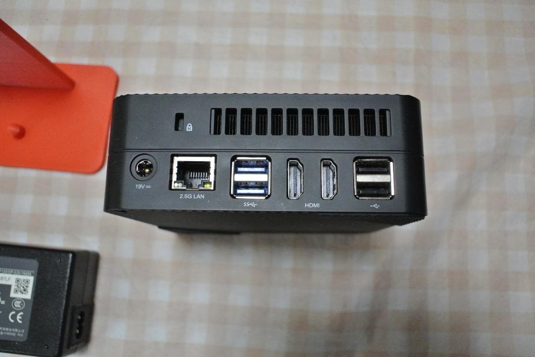 MINISFORUM UM773 Lite Ryzen7 7735HS動作品