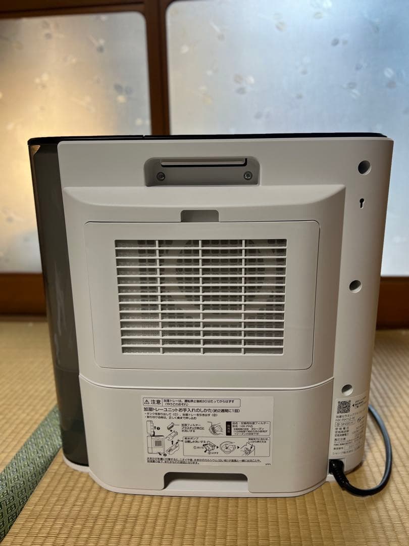 【使用数ヶ月のみ】シャープ HX-TK12-Wホワイト セラミックファンヒーター