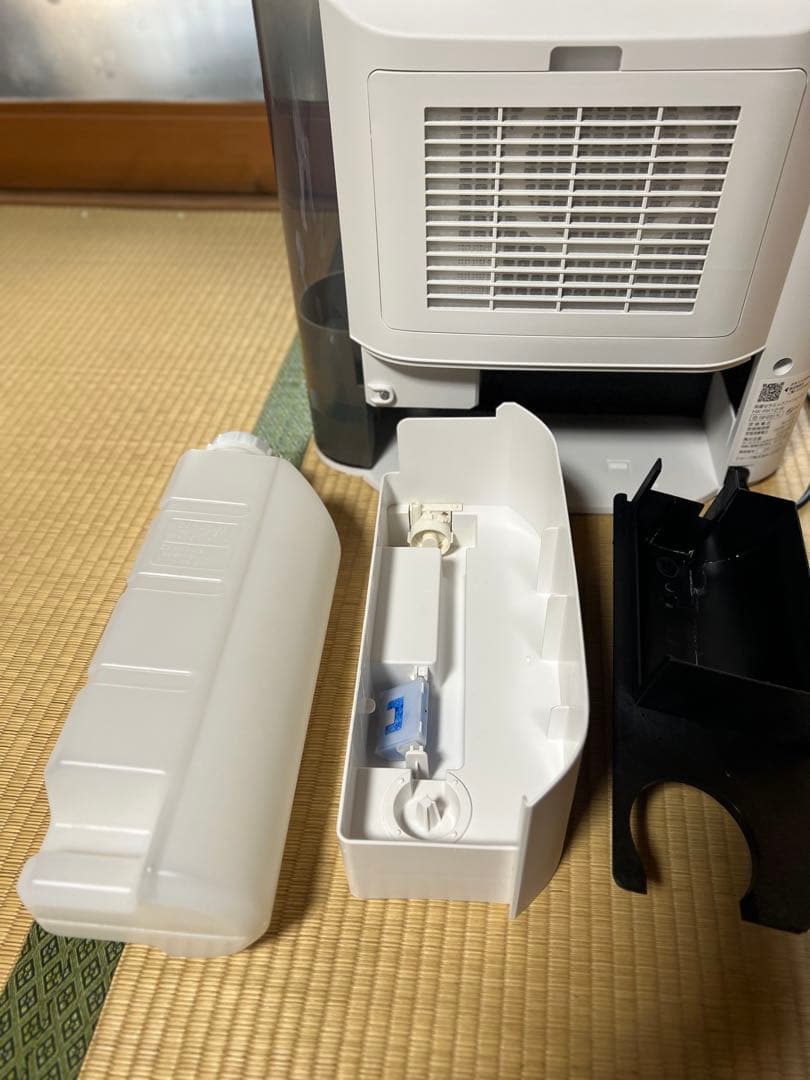 【使用数ヶ月のみ】シャープ HX-TK12-Wホワイト セラミックファンヒーター