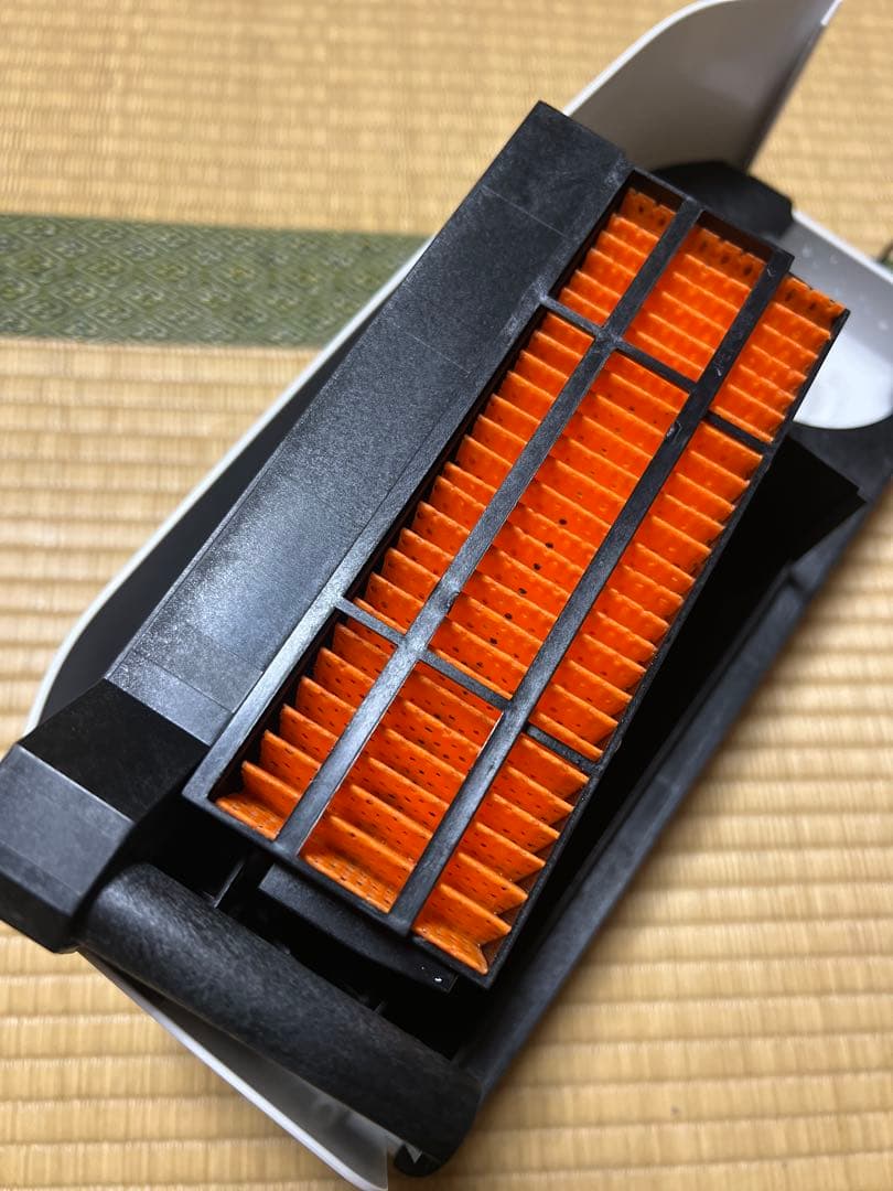 【使用数ヶ月のみ】シャープ HX-TK12-Wホワイト セラミックファンヒーター