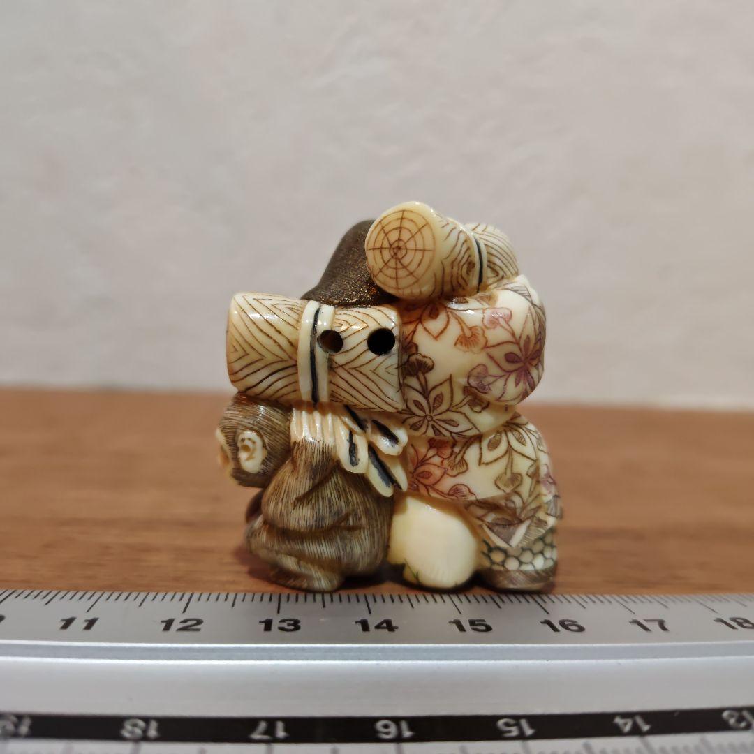 時代提物 七福神根付 天然素材 在銘【大黒様と猿】高4.5cm重39ｇ☆縁起物☆