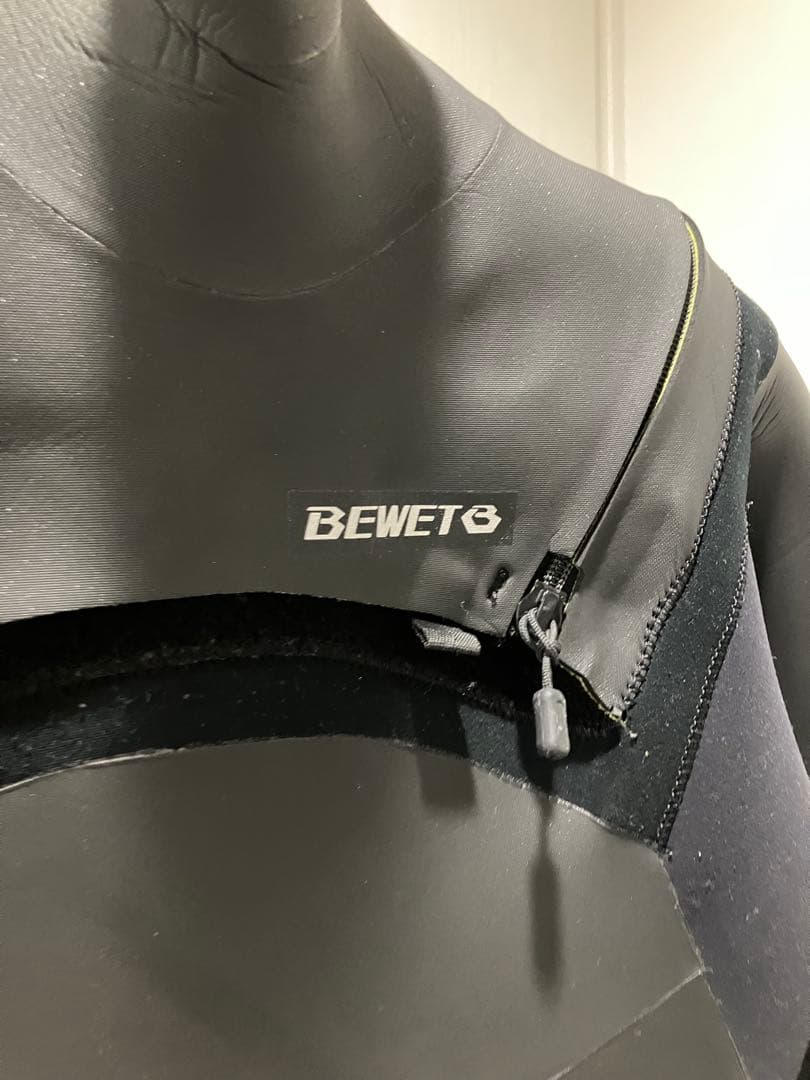 BEWETスーパーウォーム セミドライスーツ