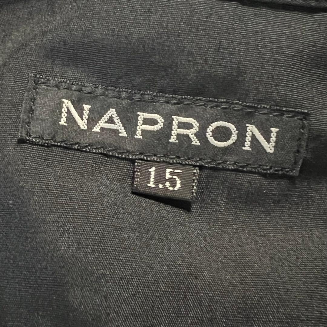 NAPRONの人気アイテム、軽くてあたたかいノーカラーのキルティングコート