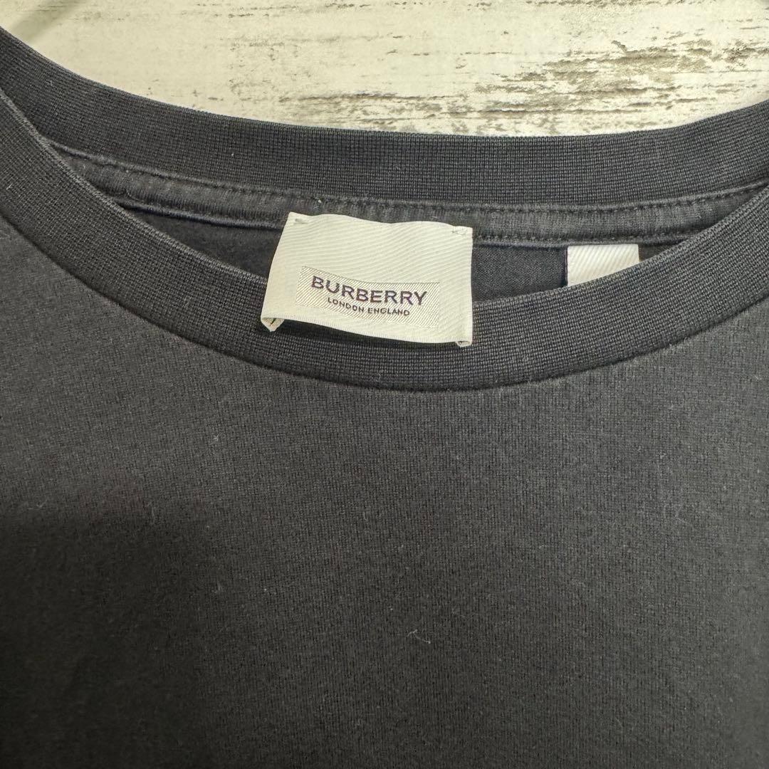 瑠花　BURBERRY ブラック Tシャツ