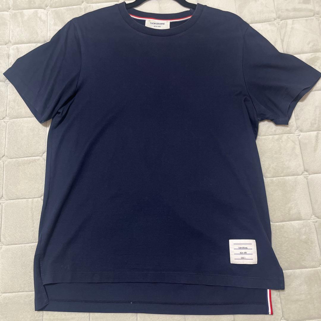 THOM BROWNE ネイビー Tシャツ サイドスリット