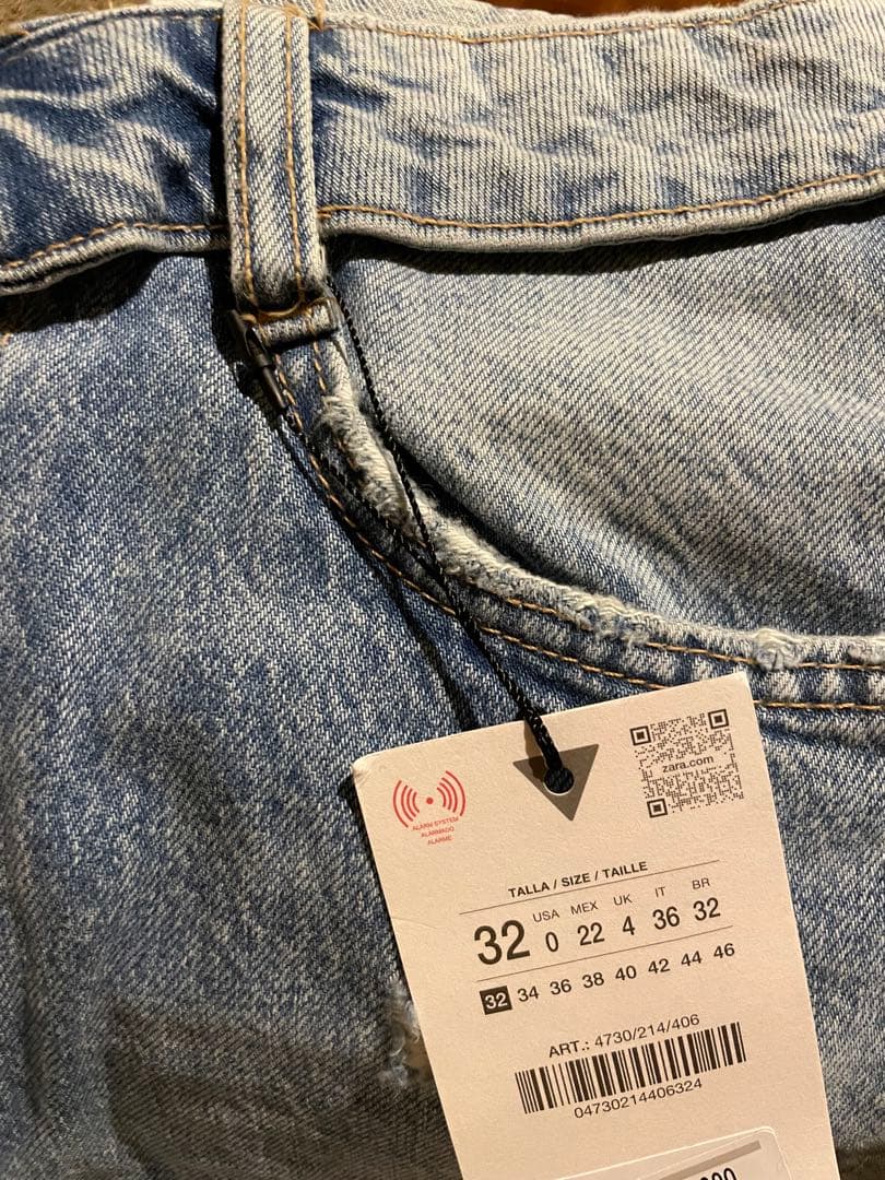 タグ付新品★ZARAのTRF折り返しウエストバンドミッドライズジーンズ★EU32