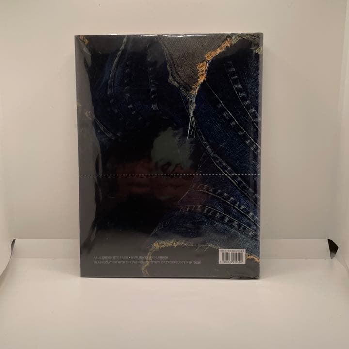 Emma McClendon  DENIM:FASHION’S FRONTIER