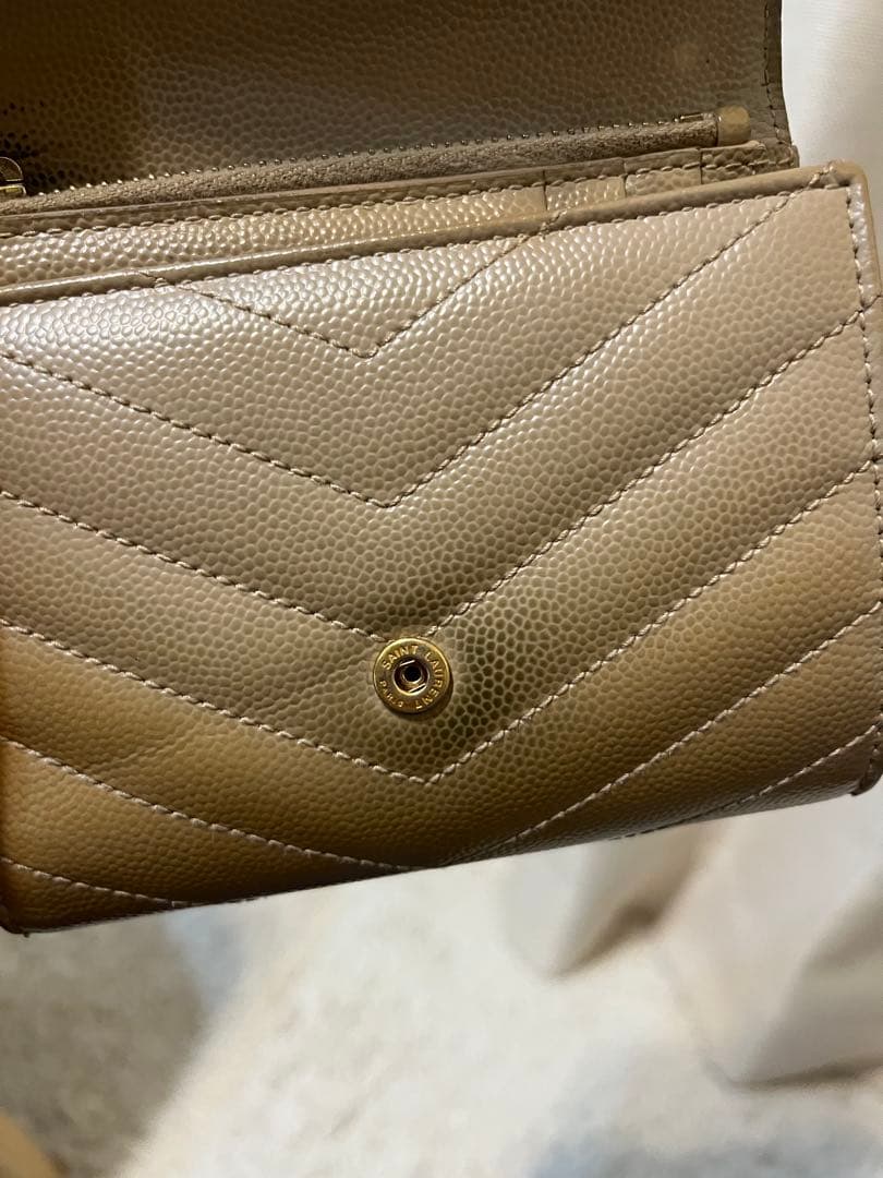 YSL ベージュ キルティング 三つ折り財布