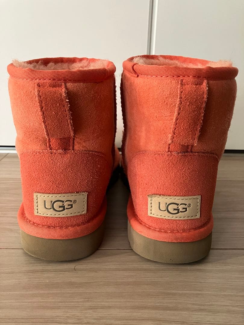 値下げ▼UGG オレンジ ショートブーツ　24cm