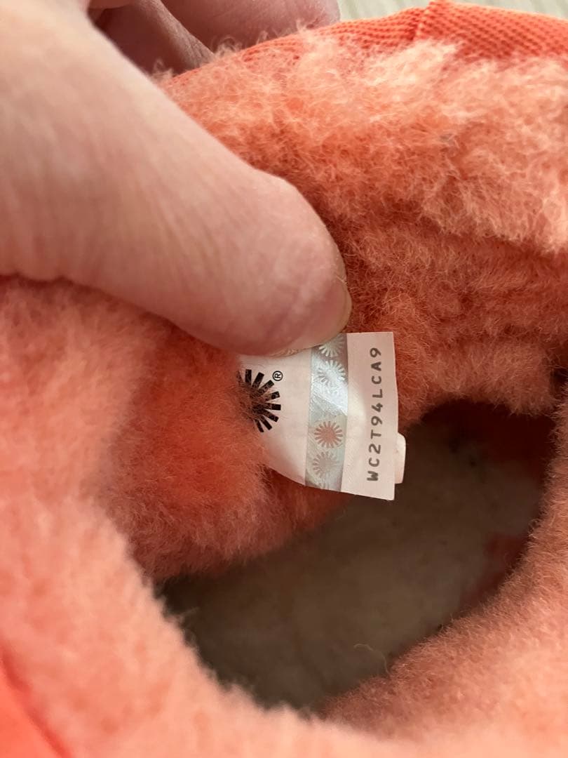 値下げ▼UGG オレンジ ショートブーツ　24cm