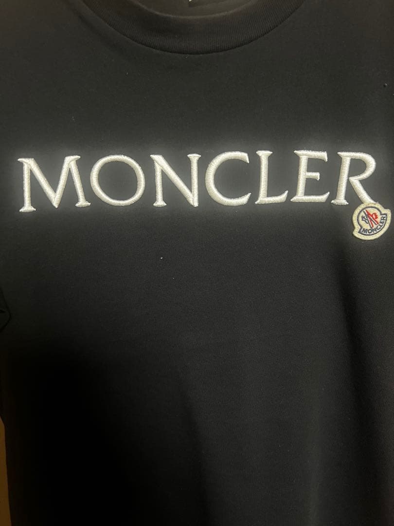 MONCLER ブラック 半袖Tシャツ　メンズ