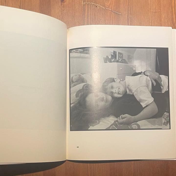 アート・デザイン・音楽 FAMILY PICTURES photoby NICHOLAS NIXON