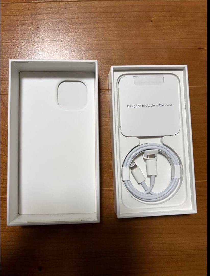 美品 iPhone 13 mini simフリー　ホワイト箱付き